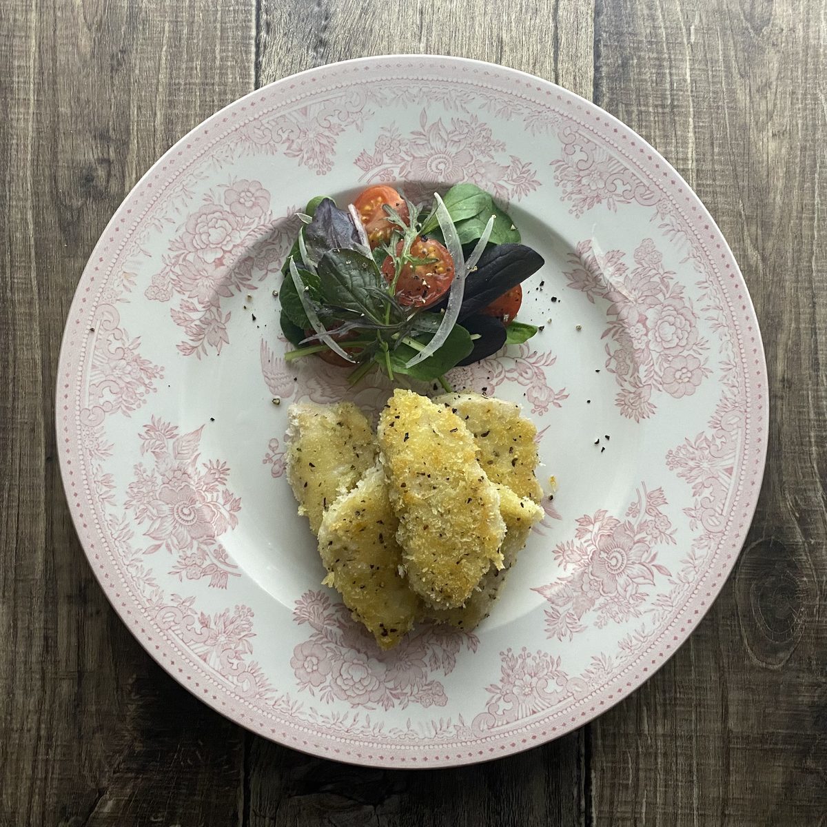 鶏むね肉のチーズパン粉焼き