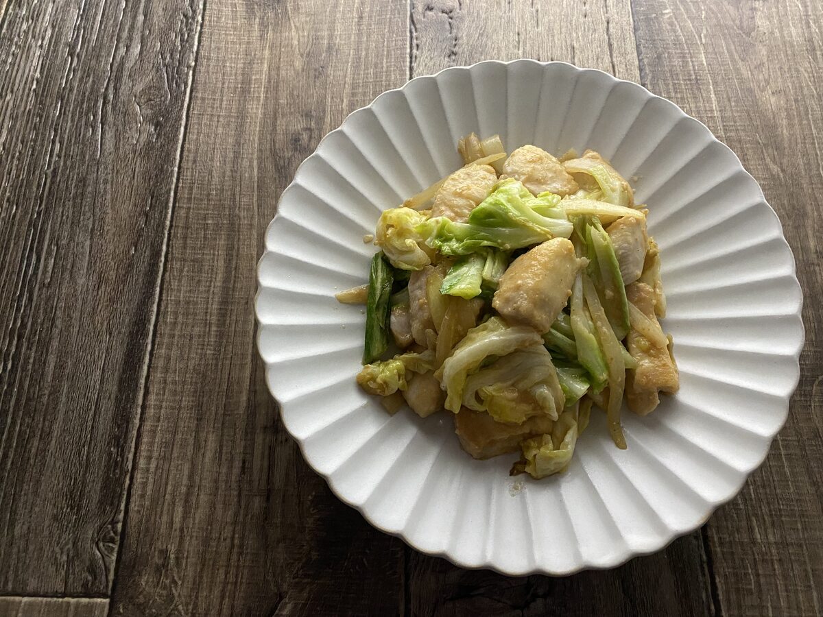 鶏むね肉とキャベツの胡麻味噌炒め