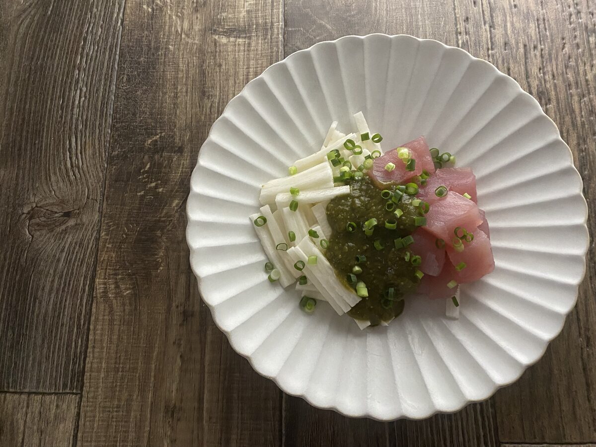 マグロと長芋の抹茶酢味噌がけ