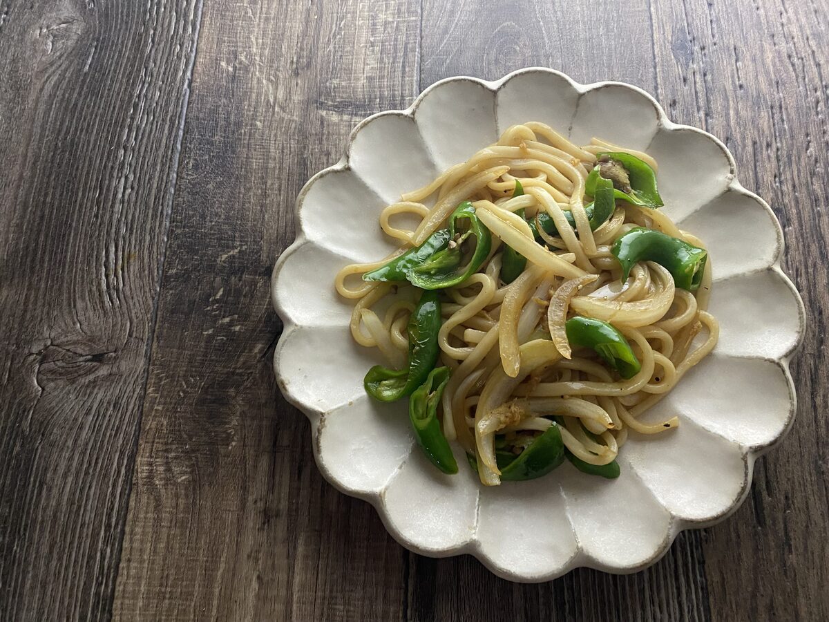 万願寺とうがらしの生姜焼きうどん