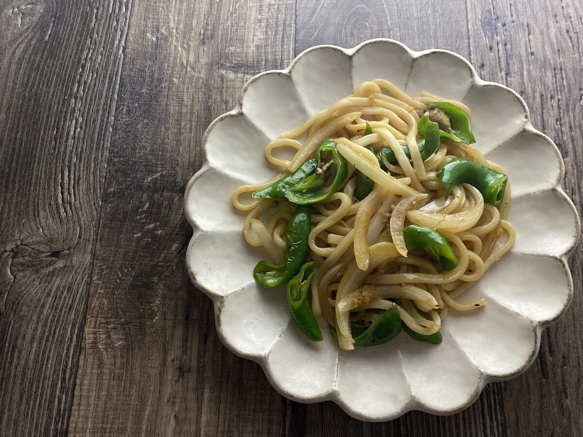 万願寺とうがらしの生姜焼きうどん