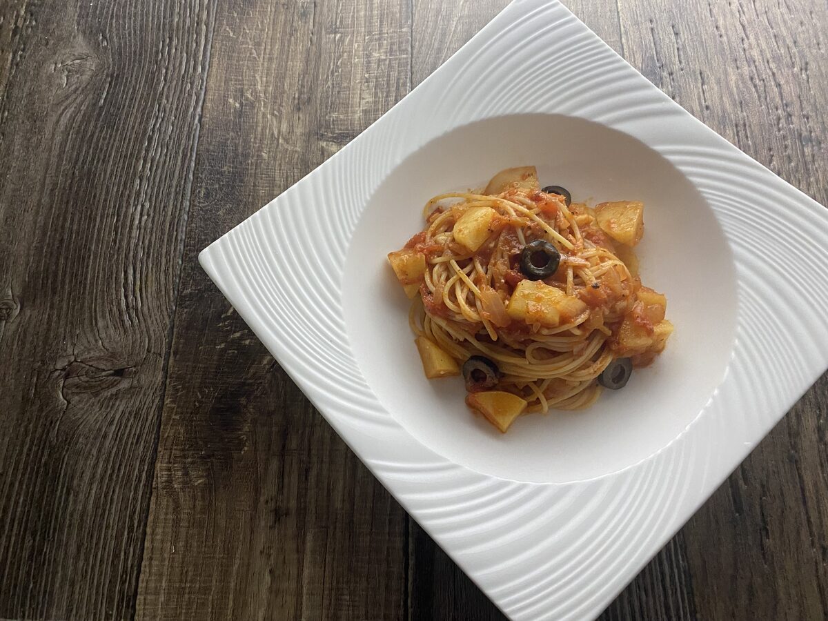 じゃがいもとトマトのパスタ