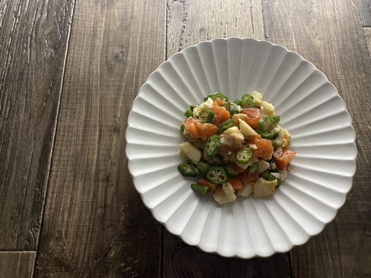 サーモンとネバネバ野菜のわさび風味