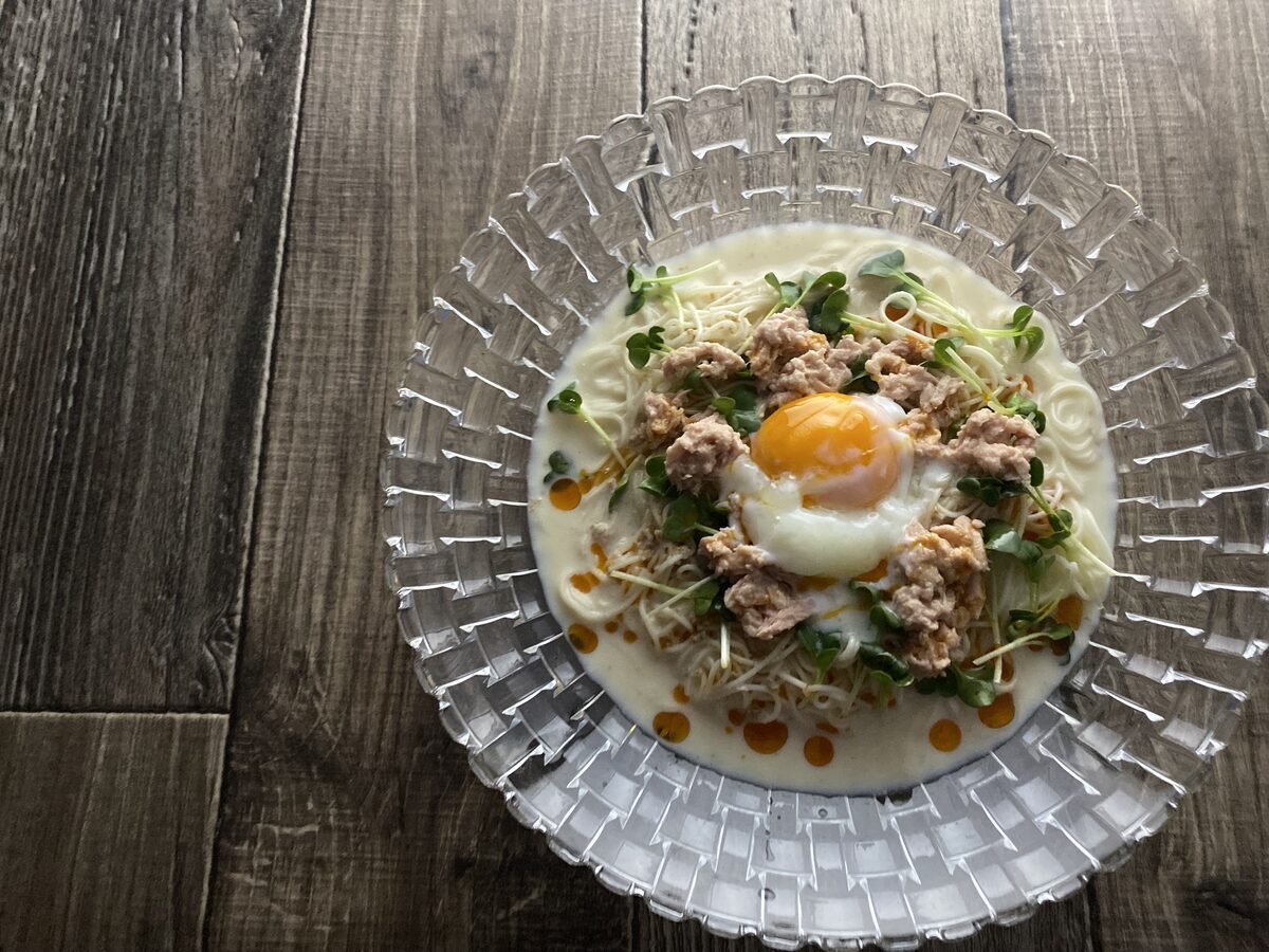 ツナと貝割れの豆乳そうめん
