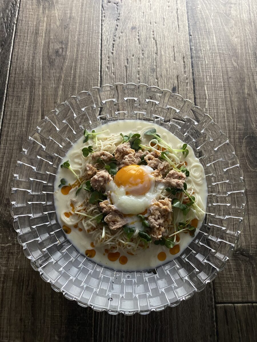 ツナと貝割れの豆乳そうめん
