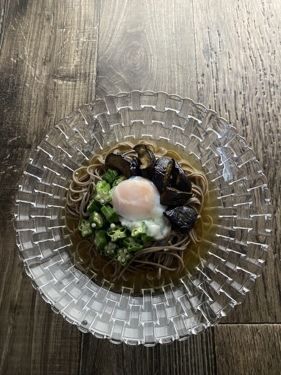 オクラとナスの冷やし蕎麦