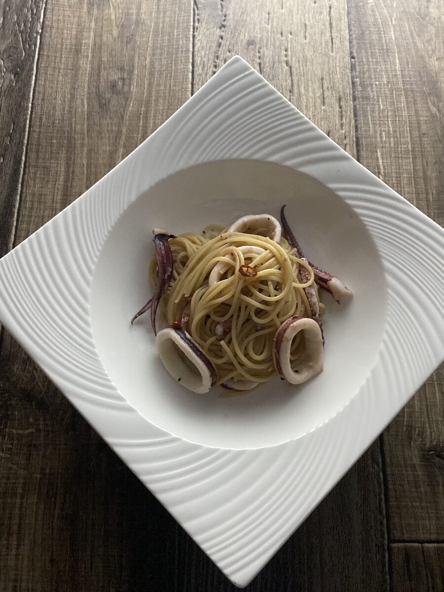 イカとアンチョビのパスタ