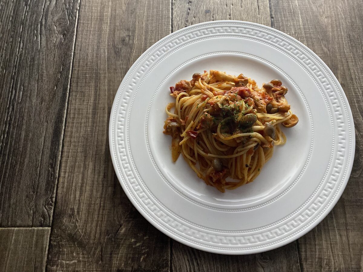しめじとツナのトマトパスタ