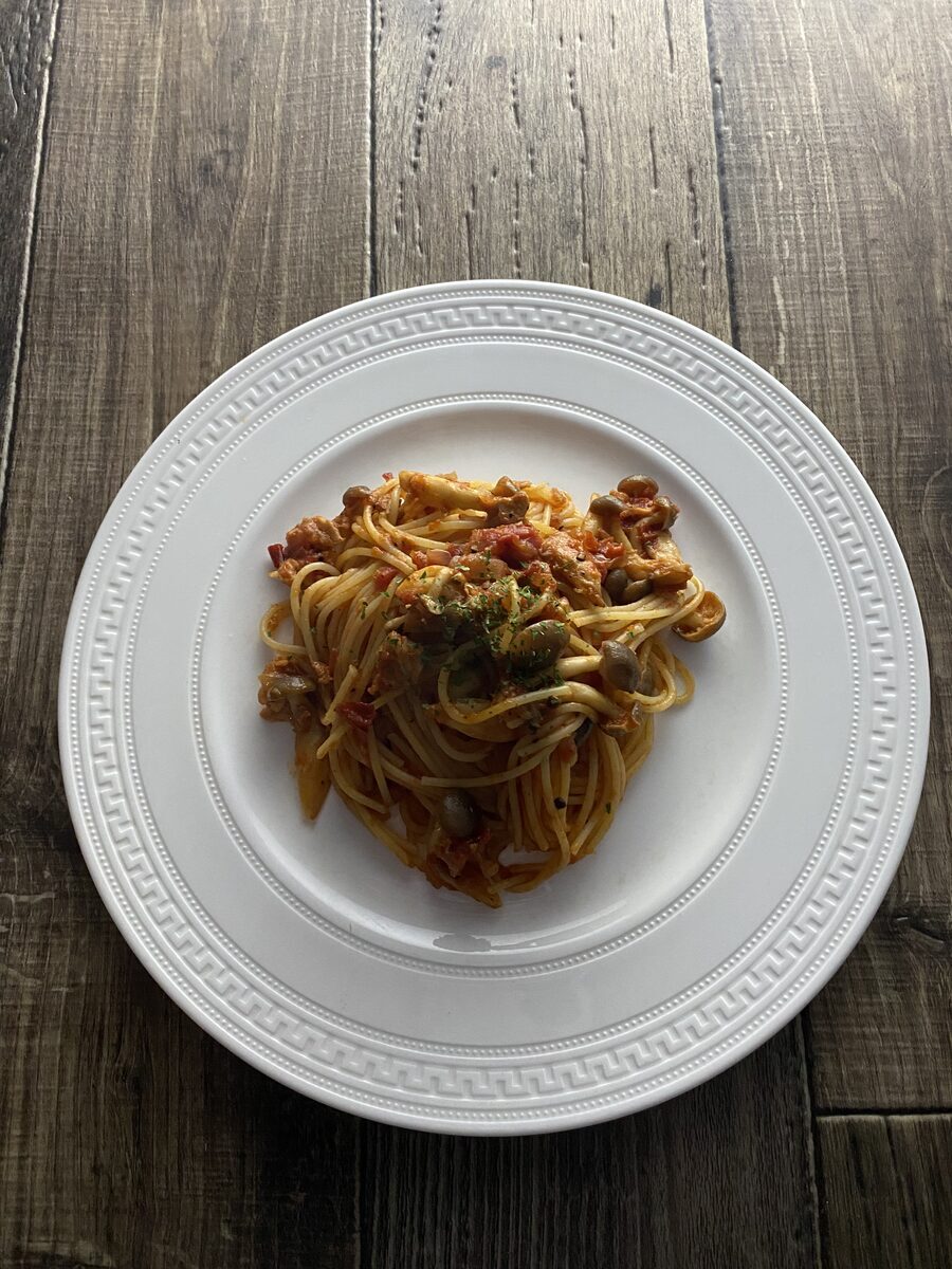 しめじとツナのトマトパスタ