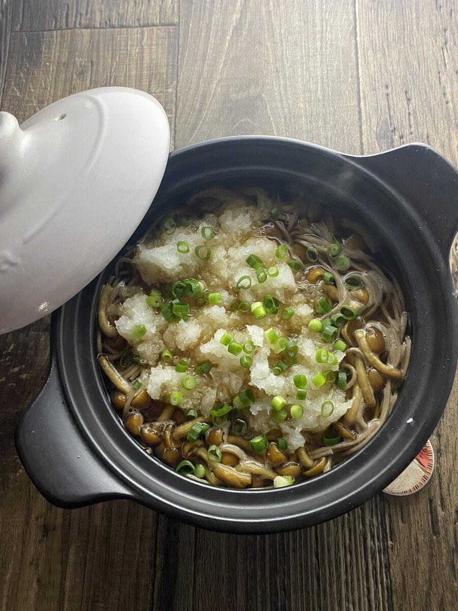 なめこのみぞれ蕎麦