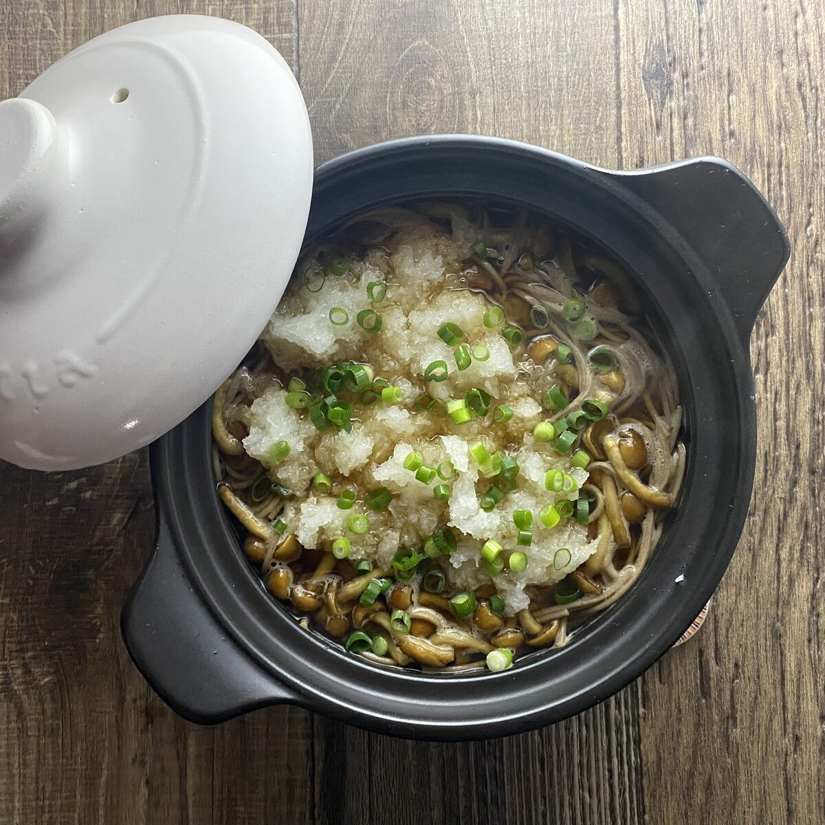 なめこのみぞれ蕎麦