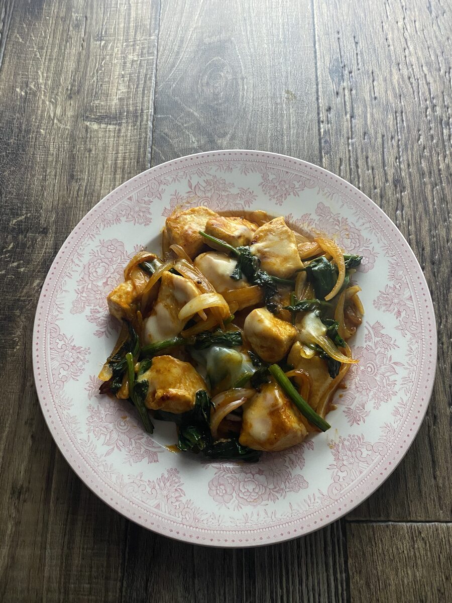 鶏むね肉とほうれん草のチーズタッカルビ