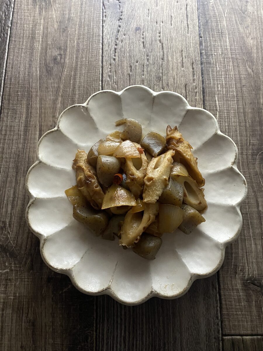 ちくわとこんにゃくのピリ辛炒め煮