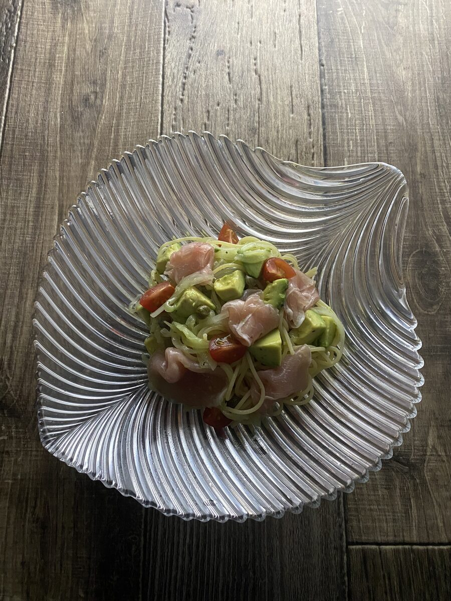 生ハムとアボカドの冷製パスタ