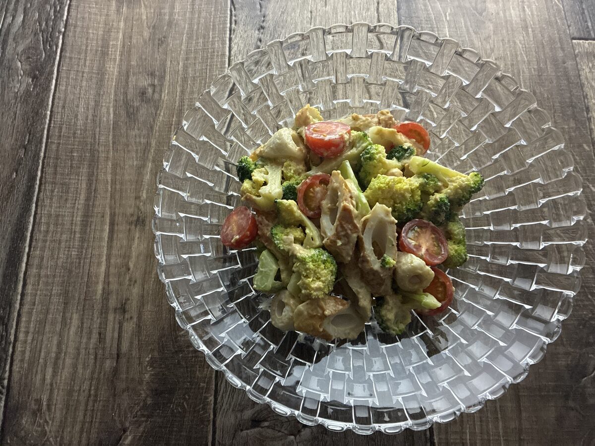 ブロッコリーとちくわの胡麻味噌マヨ