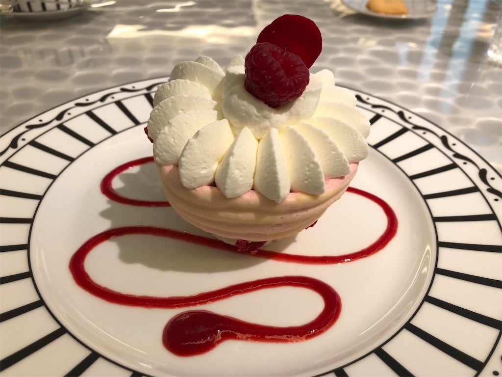 Café Dior by Pierre Hermé - ケーキ日和