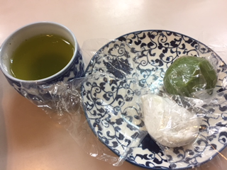 みずの　草餅と塩大福