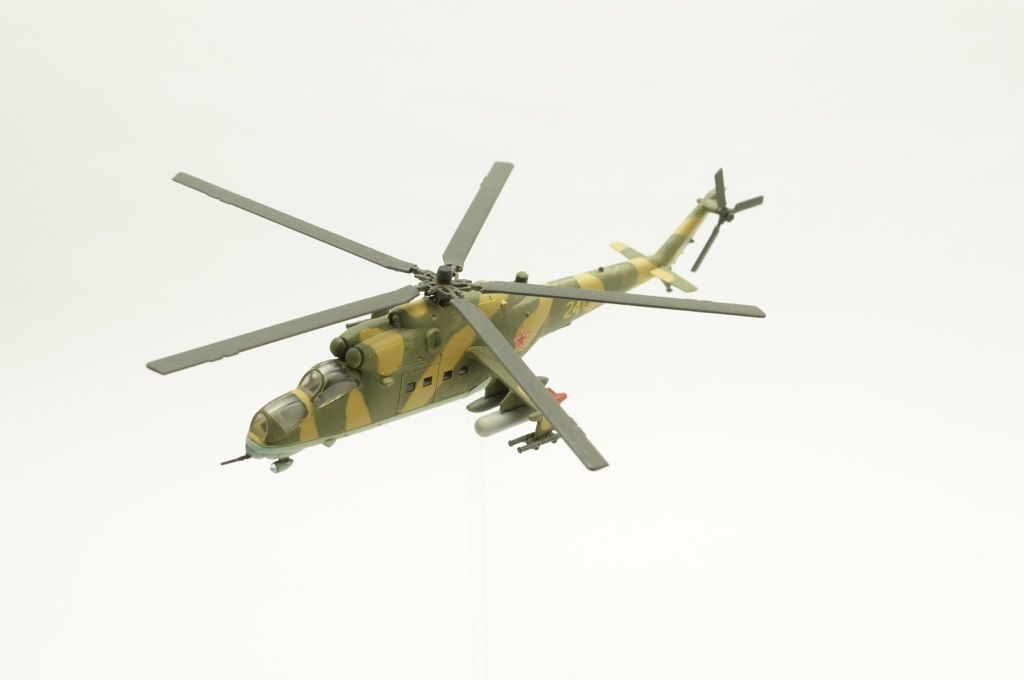 MI-24V HIND【ZVEZDA 1:144 Soviet Attack Helicopter】 - DK MI-24V HIND【ZVEZDA 1:144 Soviet Attack Helicopter】 - DK