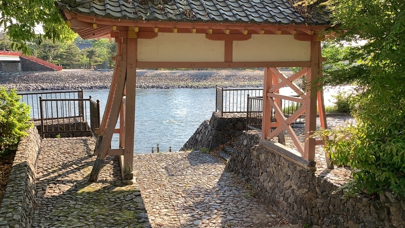 f:id:laquari:20190620081428j:plain f:id:laquari:20190620081428j:plain
