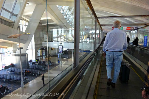 国際線の出発ゲート(下)