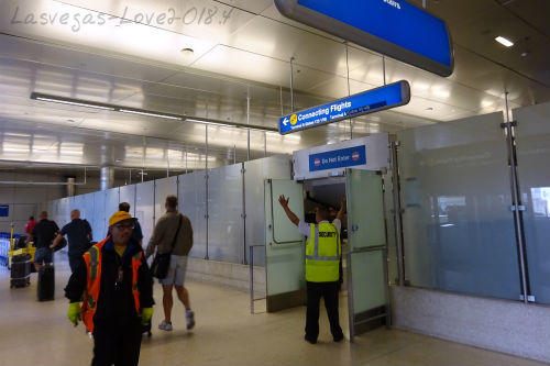 手荷物再受託　Baggage Drop-Off