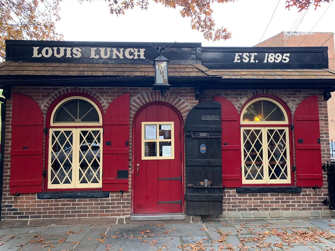 元祖ハンバーガーのお店 LOUIS' LUNCH - 旅するヨーキー