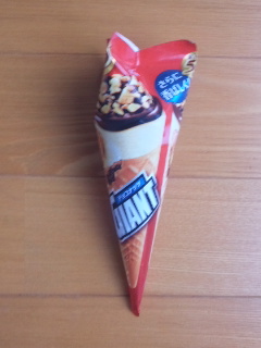 グリコ ジャイアントコーン チョコナッツ
