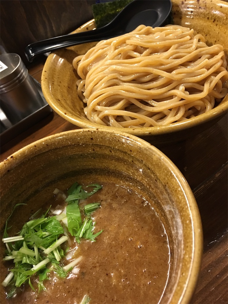 モチモチの胚芽麺とドロっとした濃厚つけ汁がうまい 池袋のおすすめペジポタつけ麺 えん寺 満員電車を笑顔にしたい お肉君のブログ