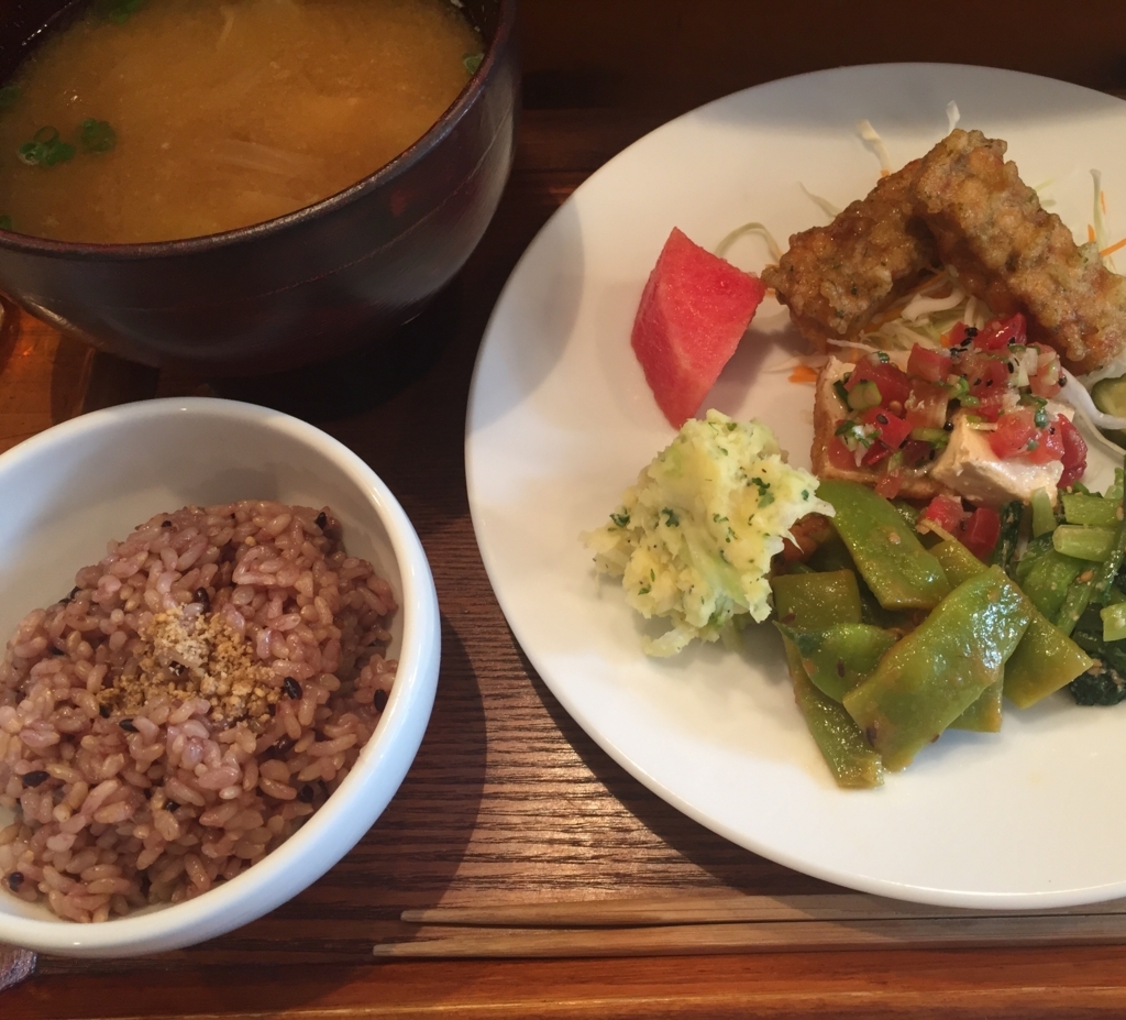 f:id:lazytraveler:20170805235254j:plain f:id:lazytraveler:20170805235254j:plain
