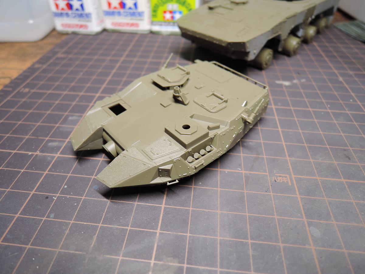 ミキシング 模型 1/48 16式 キットに改造を施してます。 ミキシング 模型 1/48 16式 キットに改造を施してます。