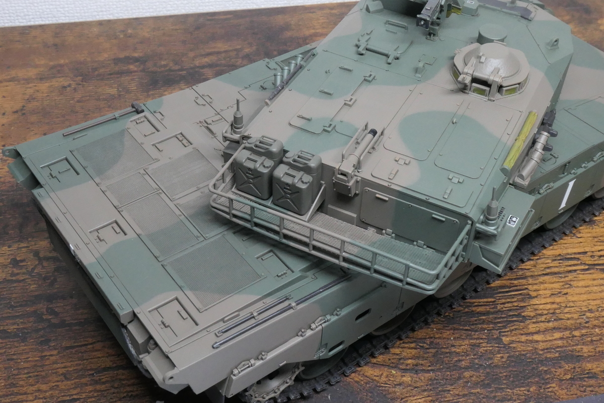 完成品　タミヤ1/35 90式戦車　偽装ver タミヤ 1/35 陸上自衛隊90式戦車 完成品 TAMIYA JGSDF Type90