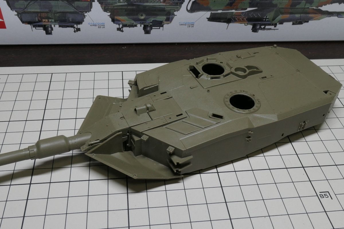 タミヤ 1/35 レオパルト2A6を作る その1 - どらの自由帳