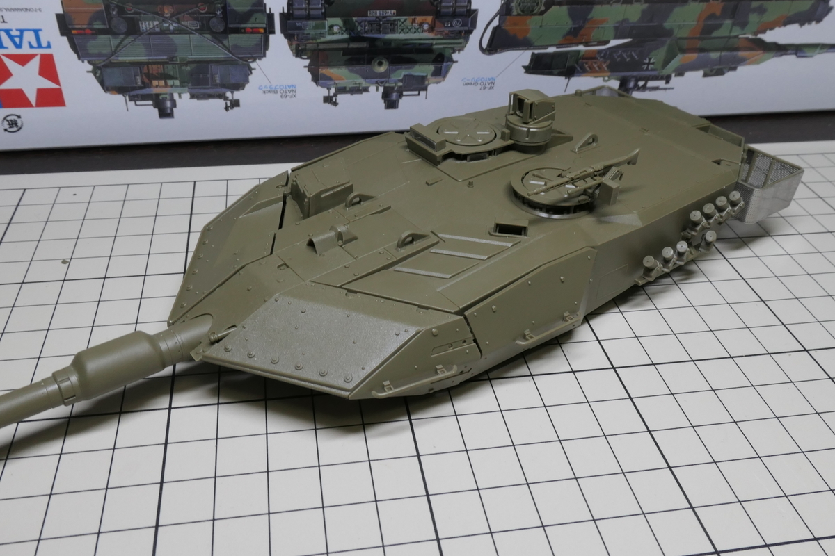 タミヤ 1/35 レオパルト2A6を作る その1 - どらの自由帳
