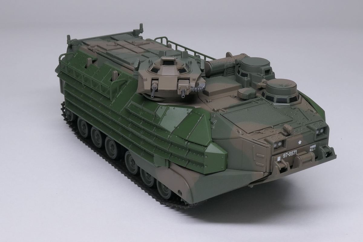 アオシマ 1/72 陸上自衛隊水陸両用車（AAVP7A1）を作る 完成写真