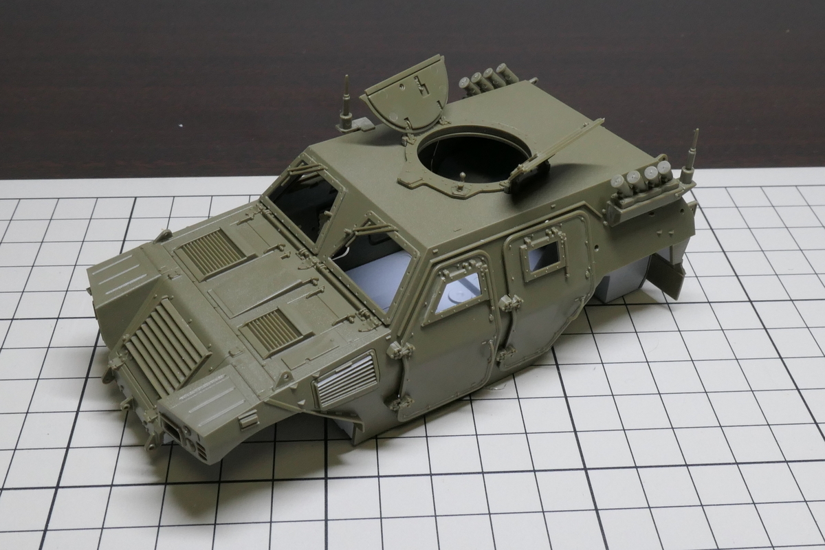 タミヤ 1/35 陸上自衛隊、軽装甲機動車を作る その1 - どらの自由帳