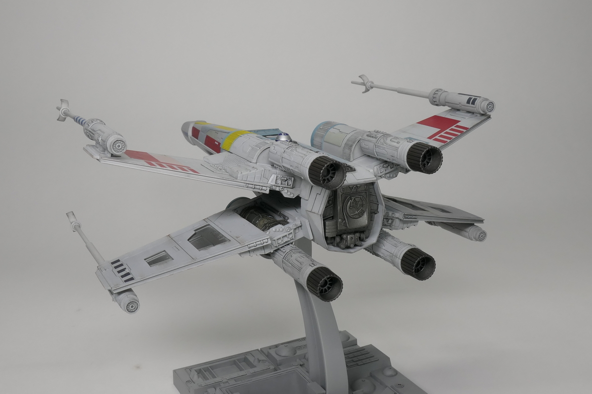 バンダイ 1/72 Xウィング・スターファイターを作る 完成写真