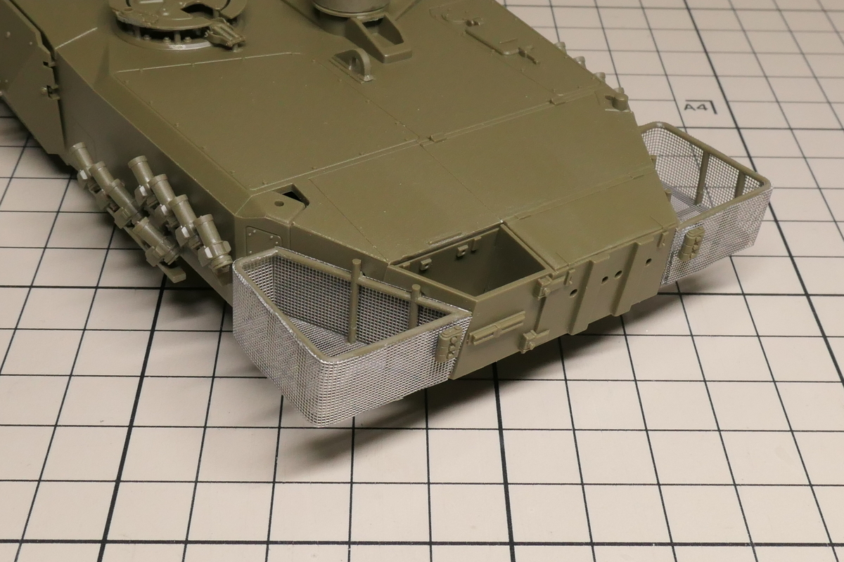 タミヤ 1/35 レオパルト2A6ウクライナ軍を作る その1 - どらの