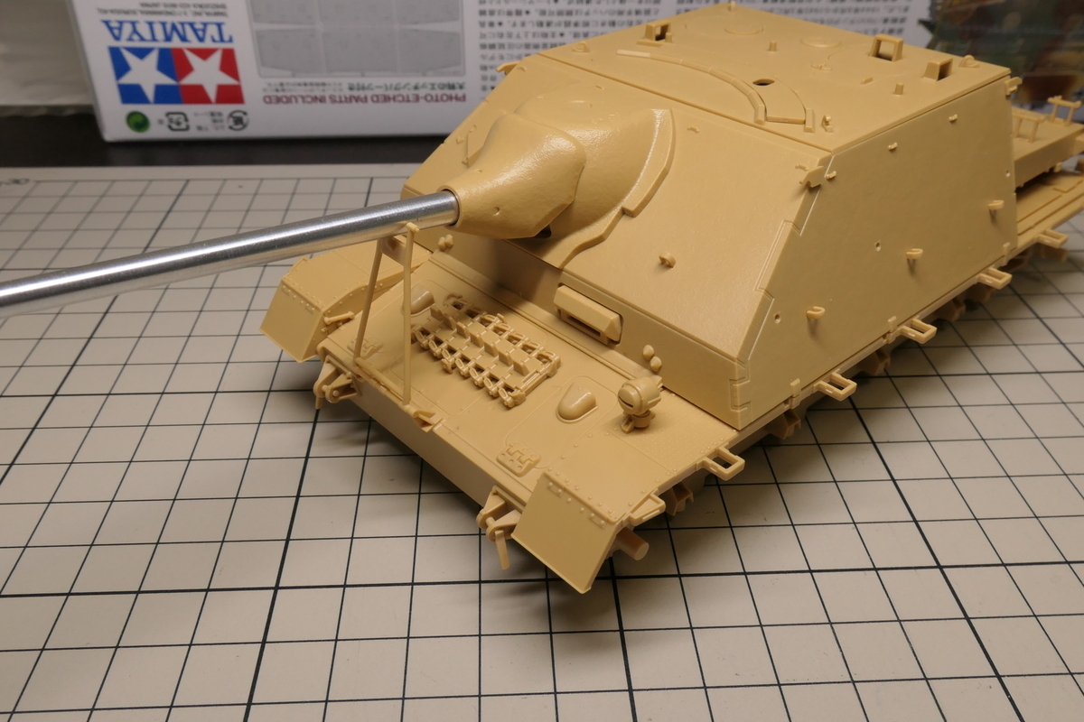 タミヤ 1/35 Ⅳ号駆逐戦車/70(A)を作る その1 - どらの自由帳