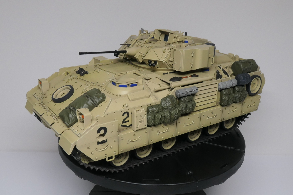 タミヤ 1/35 M2A2 ODSデザートブラッドレー を作る その2 - どらの自由帳
