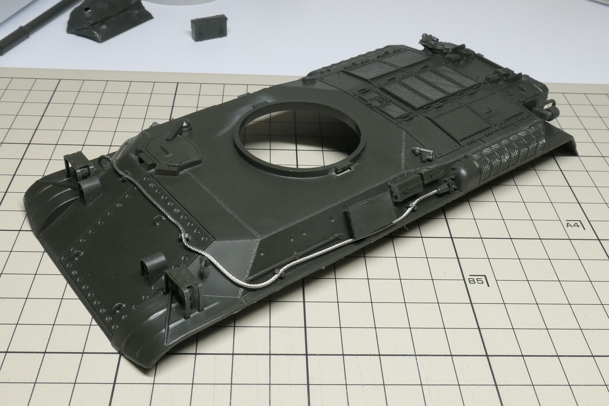 タミヤ 1/35 陸上自衛隊61式戦車を作る その1 - どらの自由帳