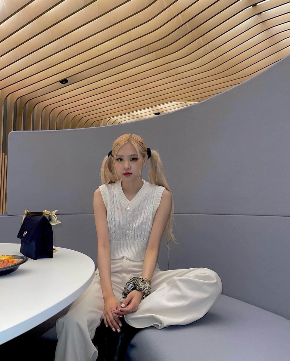 oioi collection セットアップ（BLACKPINKロゼ着用） oioi collection セットアップ（BLACKPINKロゼ着用）