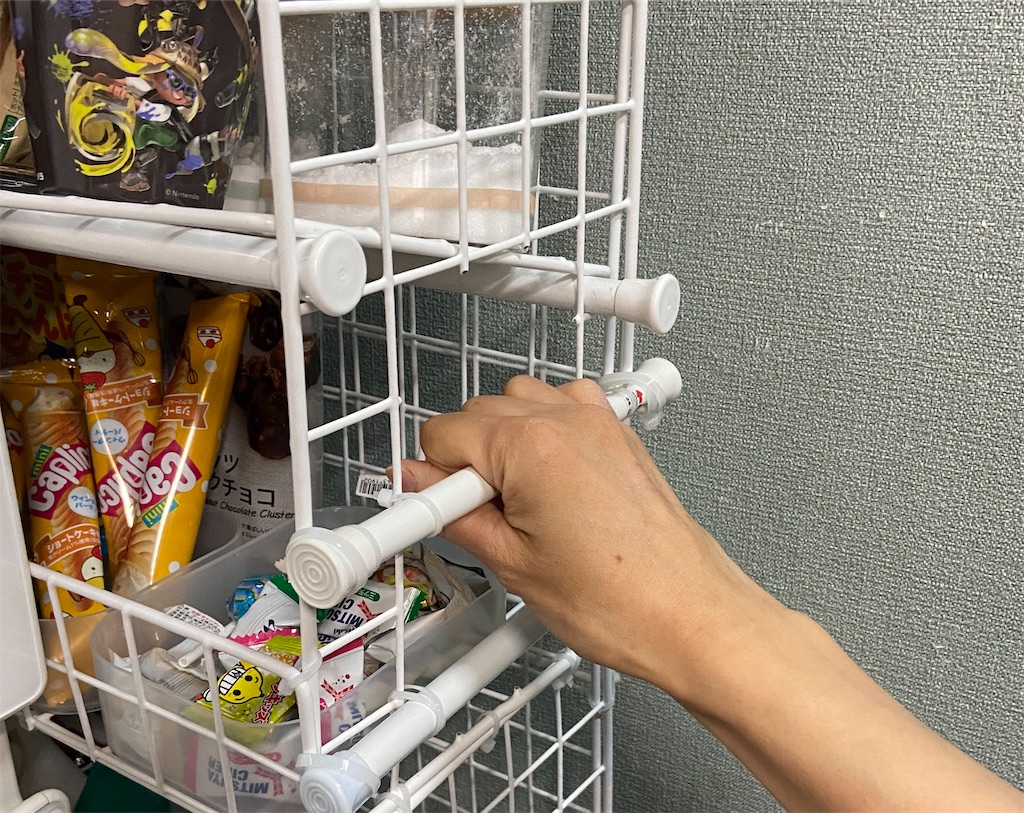 100均のワイヤーネットで隙間収納を作る。 - 05shufu ☺︎