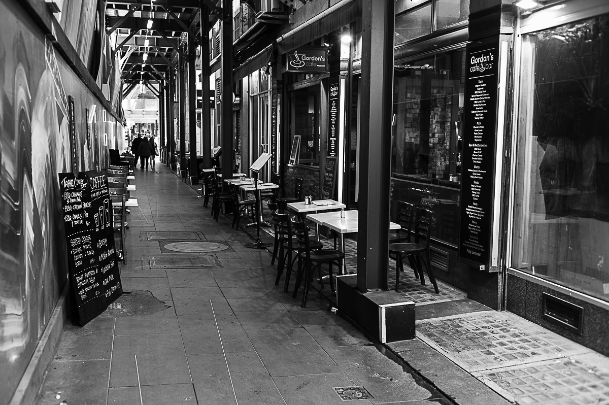 初代ライカ Mモノクロームとツノ付6枚玉ズミクロン35mm と歩く