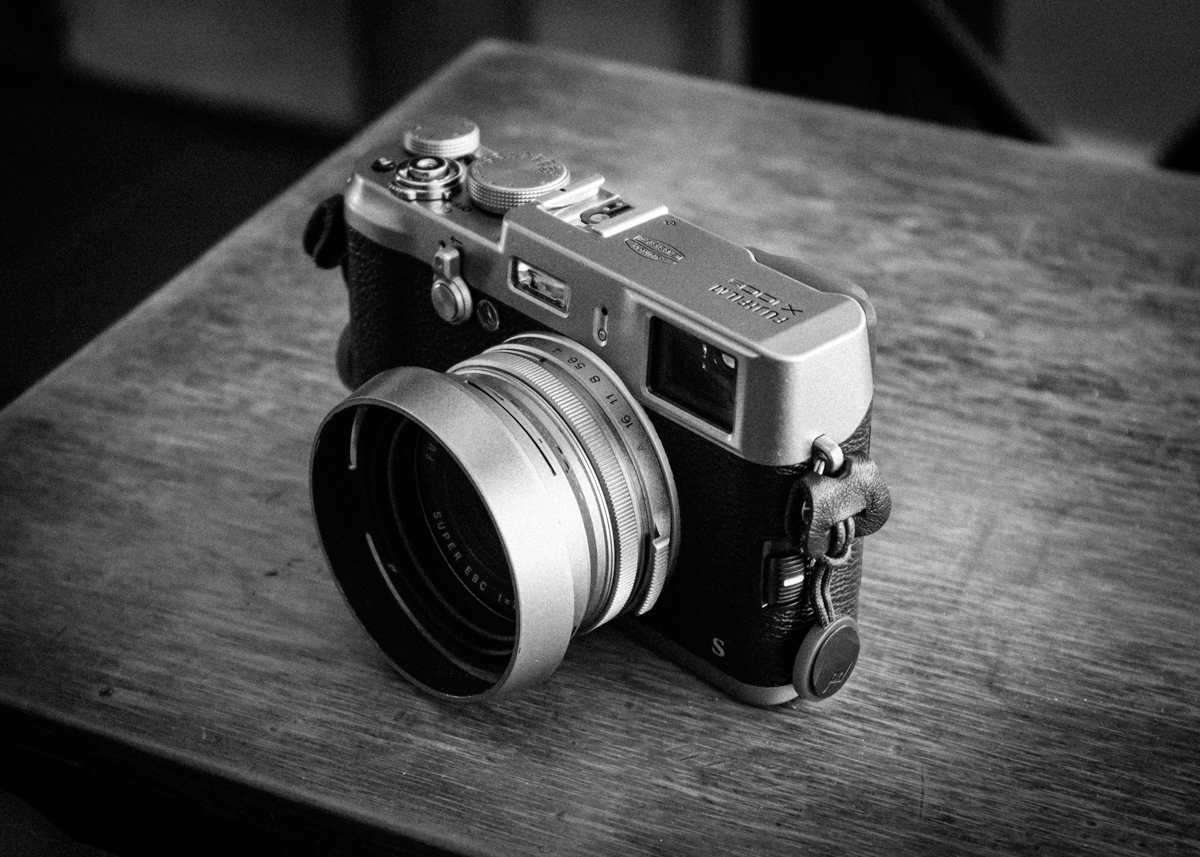 富士フィルム X100S Amazon | FUJIFILM デジタルカメラ X100S 1630万画素 F FX-X100S