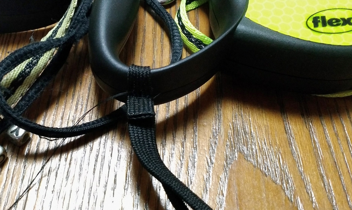 f:id:leo-roy:20191012180128j:plain flexi ネオン リフレクト ストラップ