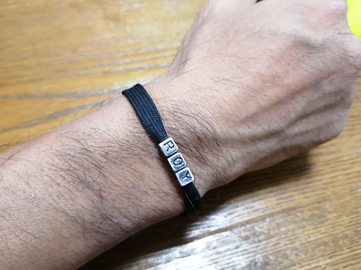 f:id:leo-roy:20191025004909j:plain flexi ネオン リフレクト ストラップ