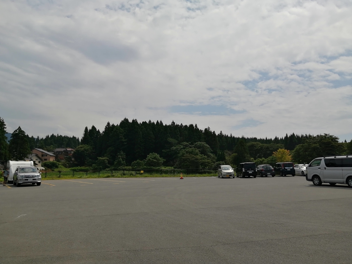 山形県鶴岡市 出羽三山神社　駐車場