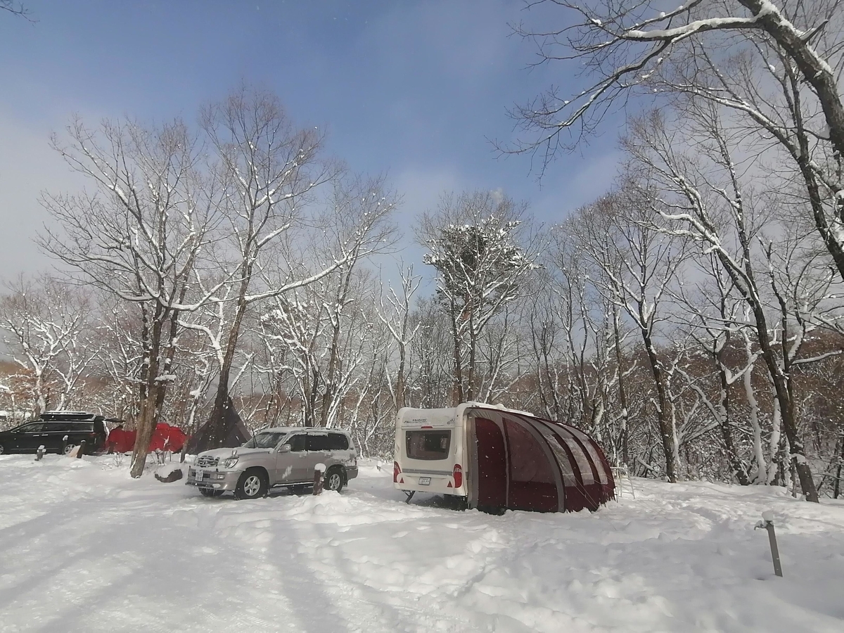 エンゼルフォレスト那須白河 キャンピングトレーラー 雪中キャンプ キャンピングカーサイト