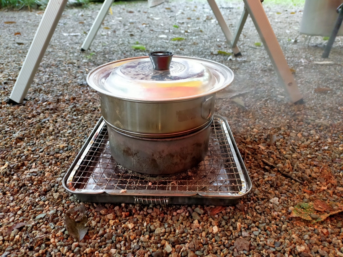 雨キャンプ ⁡⁡⁡キャンプ飯 ローストビーフ丼⁡ ミネストローネスープ⁡ アヒージョ ⁡⁡⁡⁡那須 ⁡キャンプラビット⁡ キャンピングトレーラー⁡ シーズー⁡ キャンプ犬⁡ 貸切露天風呂 燻製