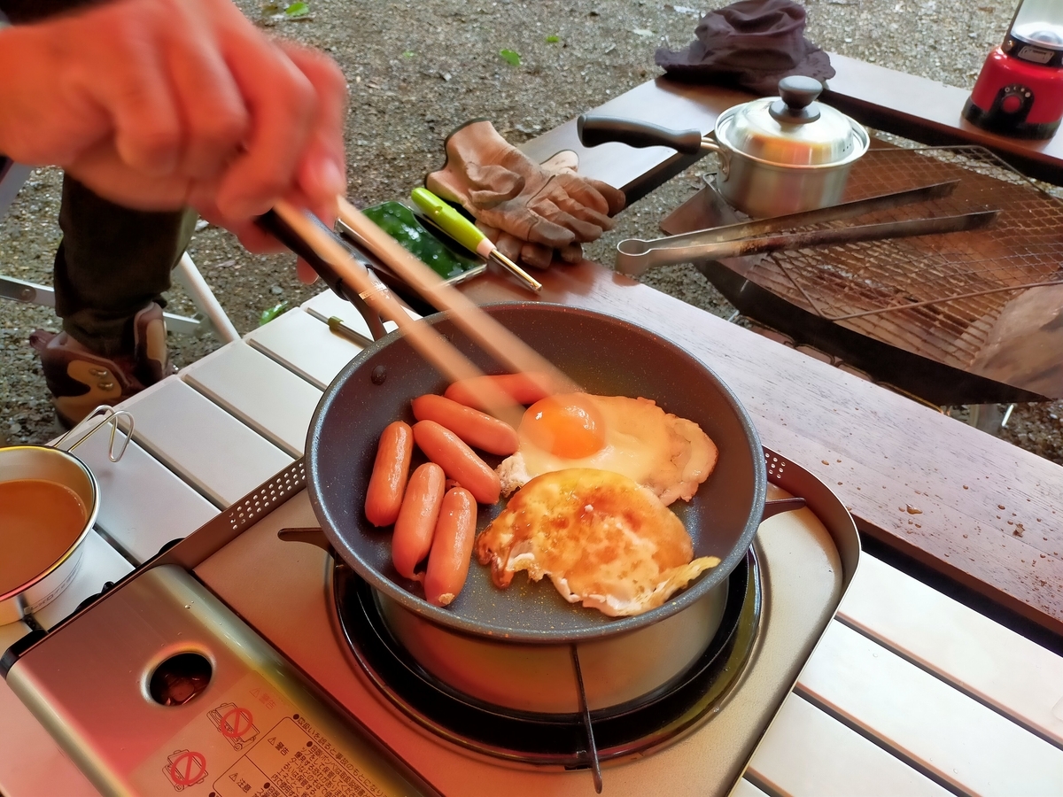雨キャンプ ⁡⁡⁡キャンプ飯 ローストビーフ丼⁡ ミネストローネスープ⁡ アヒージョ ⁡⁡⁡⁡那須 ⁡キャンプラビット⁡ キャンピングトレーラー⁡ シーズー⁡ キャンプ犬⁡ 貸切露天風呂 朝食